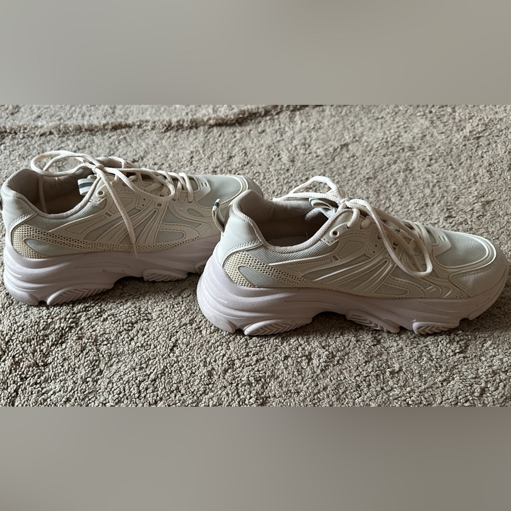 Steve Madden Sneakers